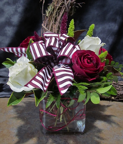 Aggie Roses in Cube Vase