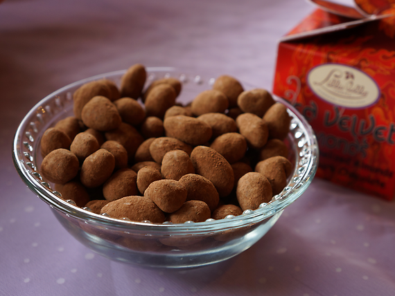 Lillie Belle Red Velvet Almonds